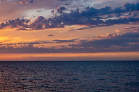 Ocean Sunset 4K Wallpaper · ocean · 3840×2560