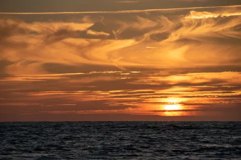 Ocean Sunset 4K Wallpaper · ocean · 3840×2560