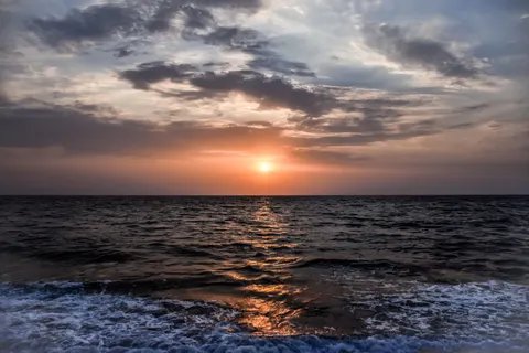 Ocean Sunset 4K Wallpaper · ocean · 3840×2560