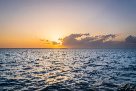 Ocean Sunset 4K Wallpaper · ocean · 3840×2560