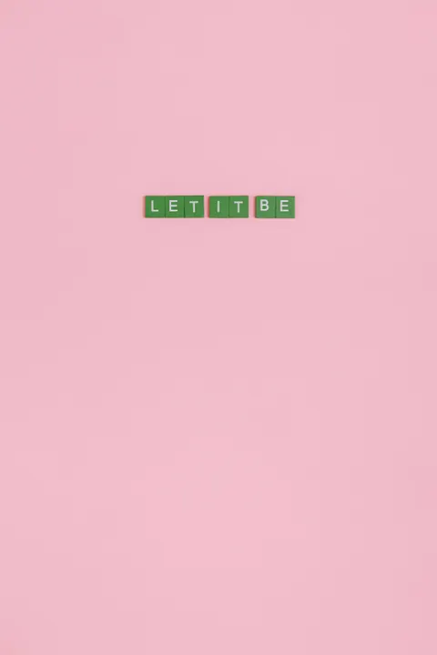 Peach Minimal Phone Wallpaper · pastel · 1440×2160