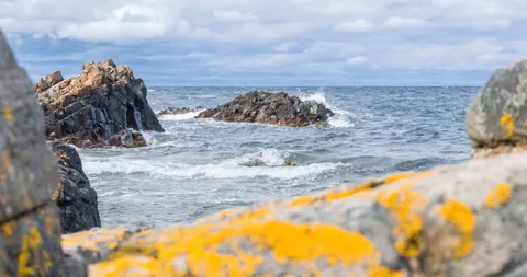 Rocky Shore 4K Wallpaper · ocean · 3840×2026