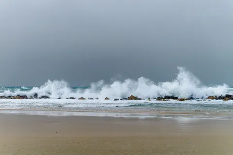 Papel de parede Costa rochosa 4K · ocean · 3840×2563