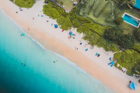 Beach from Above 4K Wallpaper · ocean · 3840×2558