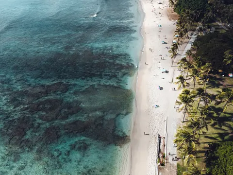 Beach from Above 4K Wallpaper · ocean · 3840×2880