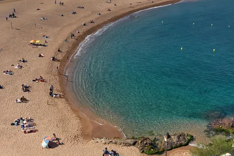 Beach from Above 4K Wallpaper · ocean · 3840×2560