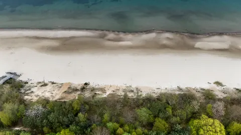 Beach from Above 4K Wallpaper · ocean · 3840×2160