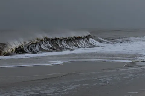 Stormy Sea 4K Wallpaper · ocean · 3840×2560