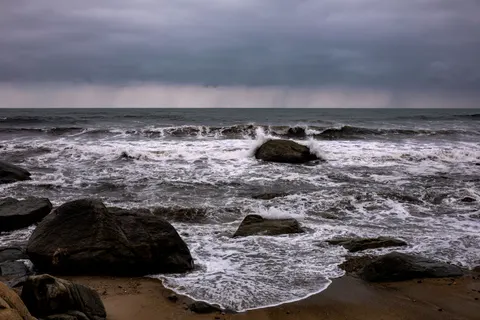 Papel de parede Mar tempestuoso 4K · ocean · 3840×2560