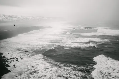 Stormy Sea 4K Wallpaper · ocean · 3840×2561