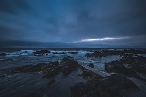Stormy Sea 4K Wallpaper · ocean · 3840×2560