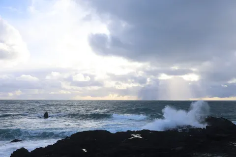 暴風海面 4K桌布 · ocean · 3840×2560
