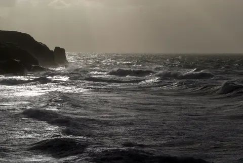 Stormy Sea 4K Wallpaper · ocean · 3840×2584