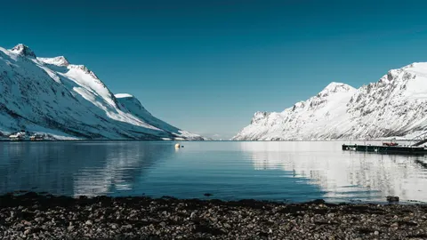 Clear Lagoon 4K Wallpaper · ocean · 3840×2160