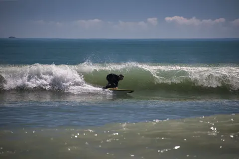 Fondo de pantalla Ola de surf 4K · ocean · 3840×2560