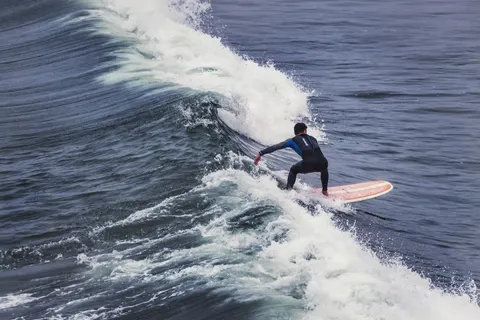 Surf Wave 4K Wallpaper · ocean · 3840×2560