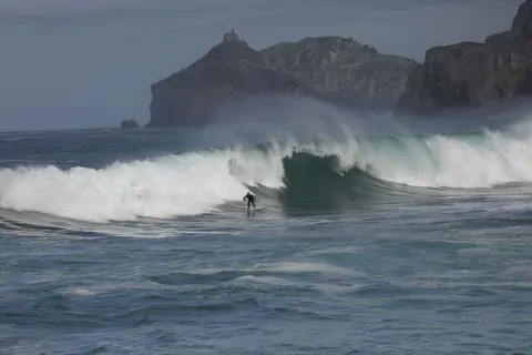 Surf Wave 4K Wallpaper · ocean · 3840×2560