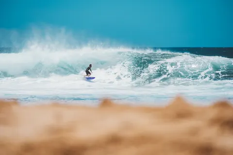 Surf Wave 4K Wallpaper · ocean · 3840×2560