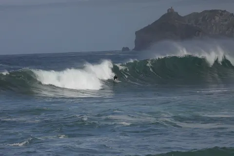 Surf Wave 4K Wallpaper · ocean · 3840×2560