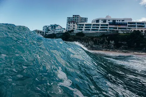Surf Wave 4K Wallpaper · ocean · 3840×2560