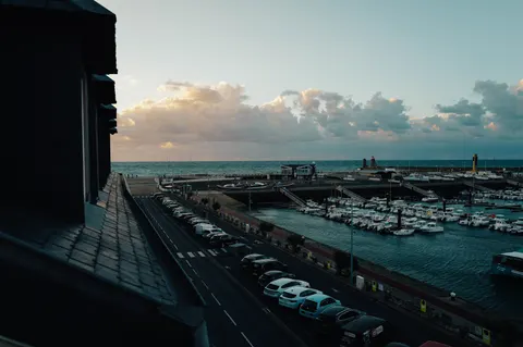 Coastal Harbor 4K Wallpaper · ocean · 3840×2556