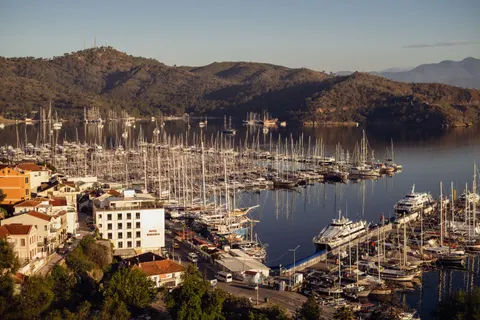 Coastal Harbor 4K Wallpaper · ocean · 3840×2560