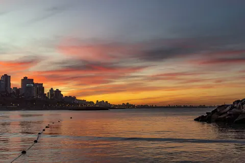 Coastal Harbor 4K Wallpaper · ocean · 3840×2553