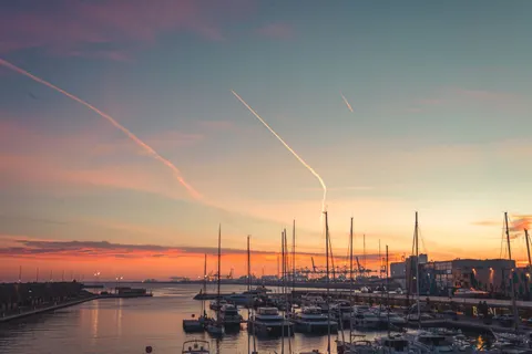 Coastal Harbor 4K Wallpaper · ocean · 3840×2560