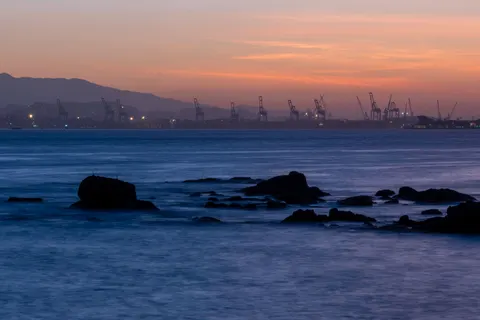 Coastal Harbor 4K Wallpaper · ocean · 3840×2560