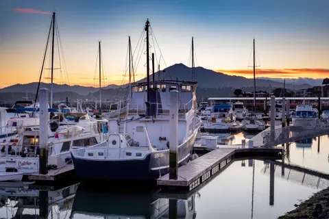 والپیپر بندرگاه ساحلی با کیفیت 4K · ocean · 3840×2560