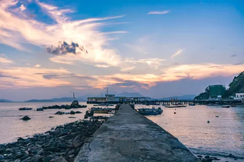Coastal Harbor 4K Wallpaper · ocean · 3840×2560