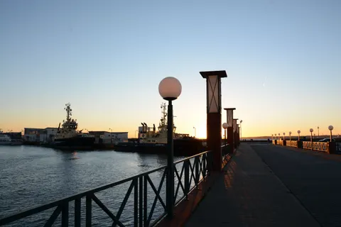 Küstenhafen 4K Hintergrundbild · ocean · 3840×2560