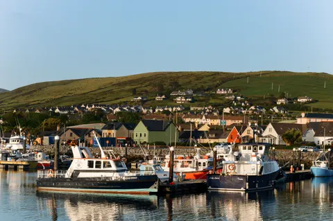 Coastal Harbor 4K Wallpaper · ocean · 3840×2553