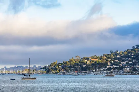 Coastal Harbor 4K Wallpaper · ocean · 3840×2560
