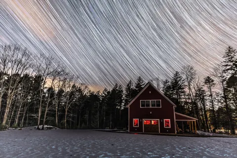 Star Trails 4K Wallpaper · space · 3840×2560