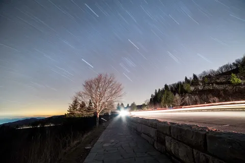 Sternspuren 4K Hintergrundbild · space · 3840×2563