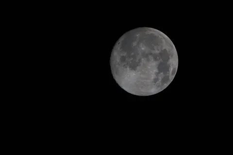 Full Moon 4K Wallpaper · space · 3840×2561