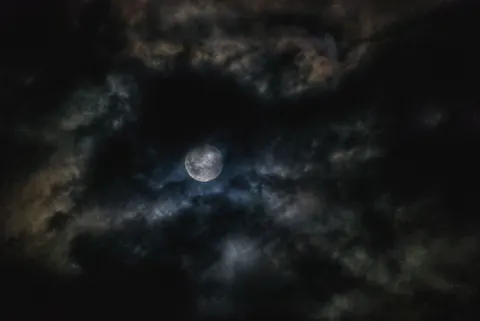 Full Moon 4K Wallpaper · space · 3840×2565