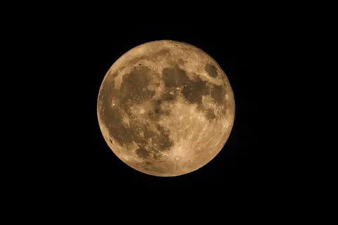 Full Moon 4K Wallpaper · space · 3840×2560