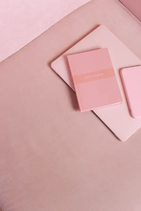 Peach Minimal Phone Wallpaper · pastel · 1440×2160