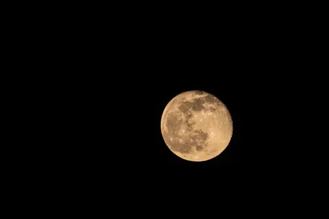 Full Moon 4K Wallpaper · space · 3840×2560