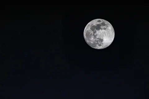 Full Moon 4K Wallpaper · space · 3840×2560