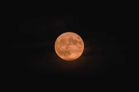 Full Moon 4K Wallpaper · space · 3840×2560