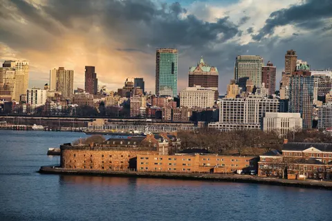 New York Skyline 4K Wallpaper · city · 3840×2560