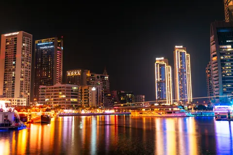 Dubai Skyline 4K Wallpaper · city · 3840×2560