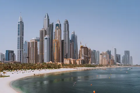 Dubai Skyline 4K Wallpaper · city · 3840×2560