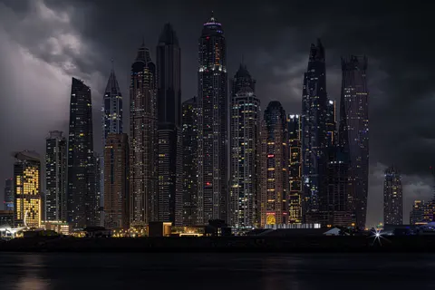 Dubai Skyline 4K Wallpaper · city · 3840×2560