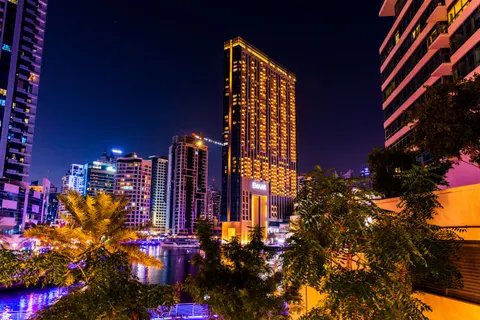 Dubai Skyline 4K Wallpaper · city · 3840×2560