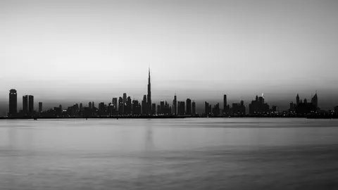 Dubai Skyline 4K Wallpaper · city · 3840×2160