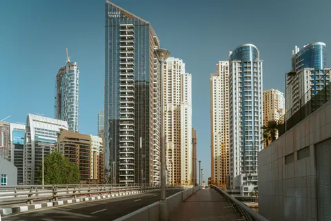 Dubai Skyline 4K Wallpaper · city · 3840×2560